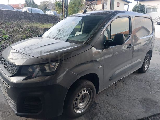 Peugeot Partner · Ano 2020