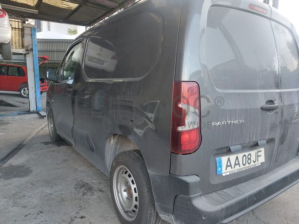Peugeot Partner · Ano 2020