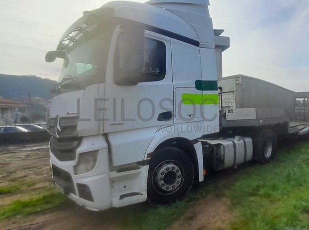Mercedes-Benz Actros 1842 · Ano 2014