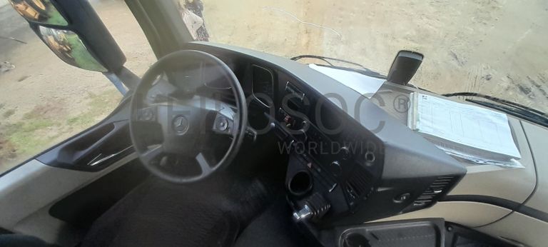 Mercedes-Benz Actros 1842 · Ano 2014