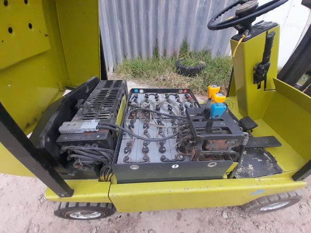Empilhador Elétrico Clark EM 15s