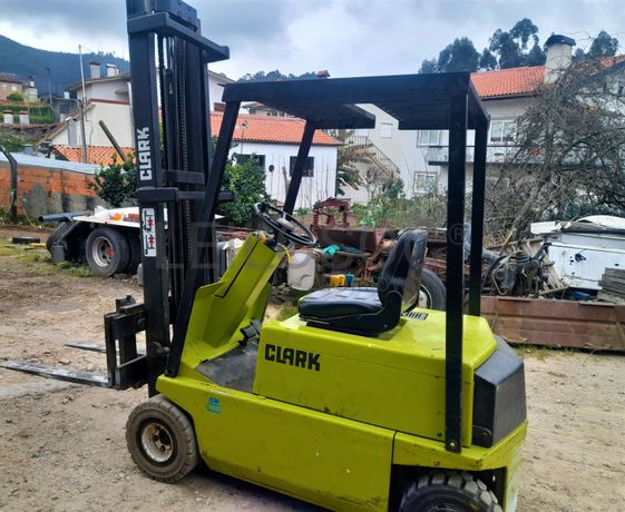 Empilhador Elétrico Clark EM 15s
