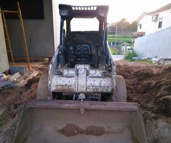 Mini Pá Carregadora Bobcat 753