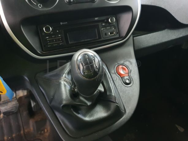 Renault Kangoo · Ano 2015