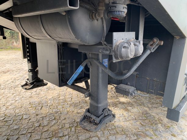 Porta Máquinas 4 Eixos Noteboom · Ano 2013