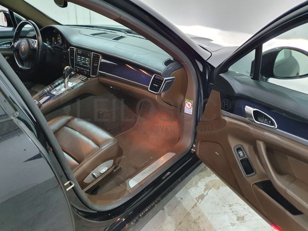 Porsche Panamera 3.0E-Hybrid · Ano 2014