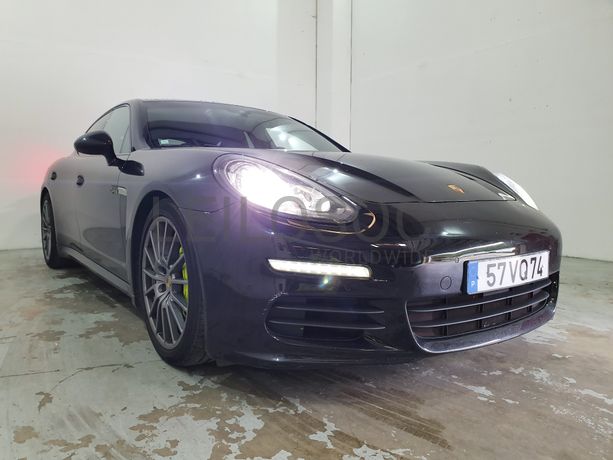 Porsche Panamera 3.0E-Hybrid · Ano 2014