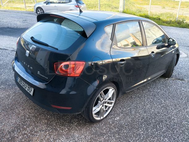 Seat Ibiza IV Hatchback 1.2 TDI · Ano 2012