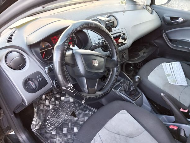 Seat Ibiza IV Hatchback 1.2 TDI · Ano 2012