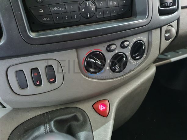 Renault Trafic · Ano 2011