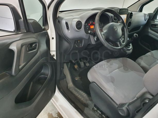 Peugeot Partner · Ano 2016