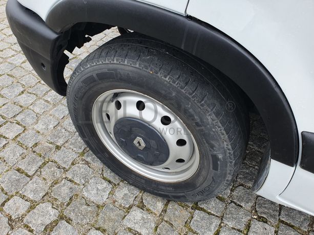 Renault Master · Ano 2001