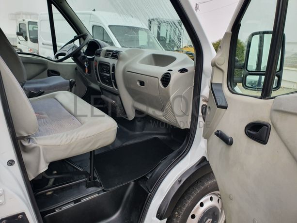 Renault Master · Ano 2001