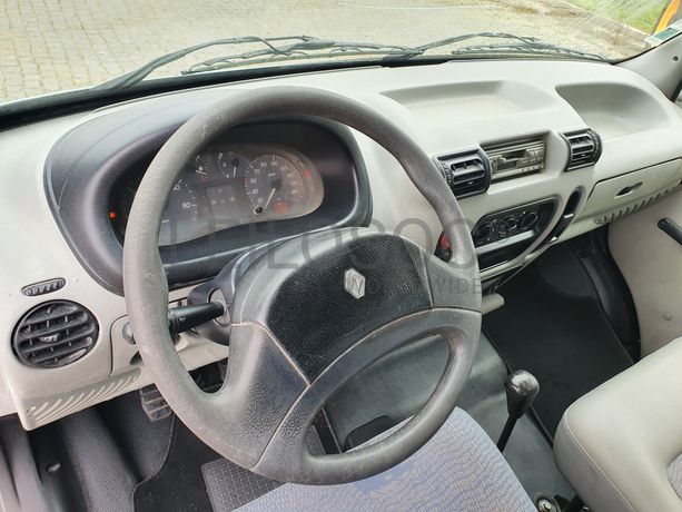 Renault Master · Ano 2001