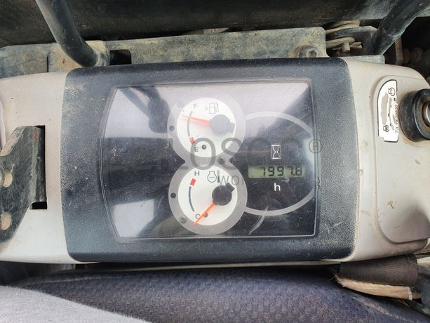 Mini Giratória Komatsu · Ano 2010