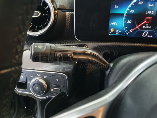 Mercedes-Benz A 180D · Ano 2018