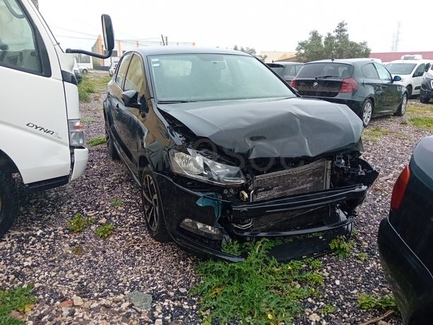 Volkswagen Polo 1.4 TDI · Ano 2016