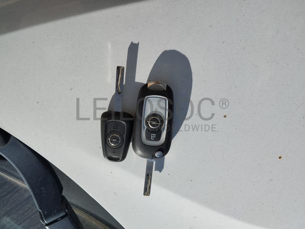 Opel Astra K Sports Tourer CDTI · Ano 2018