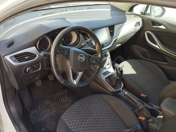 Opel Astra K Sports Tourer CDTI · Ano 2018
