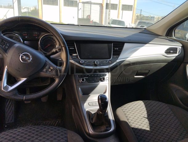 Opel Astra K Sports Tourer CDTI · Ano 2018