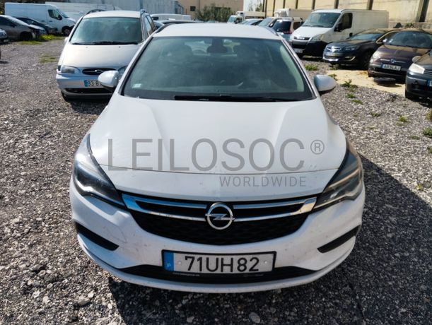 Opel Astra K Sports Tourer CDTI · Ano 2018