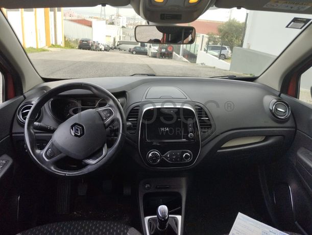 Renault Captur · Ano 2019