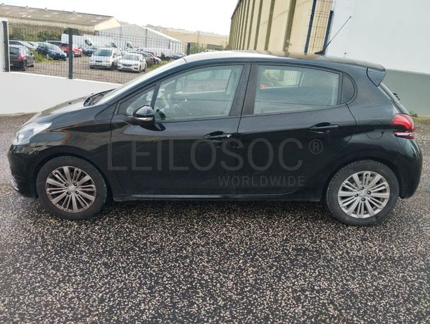 Peugeot 208 · Ano 2016