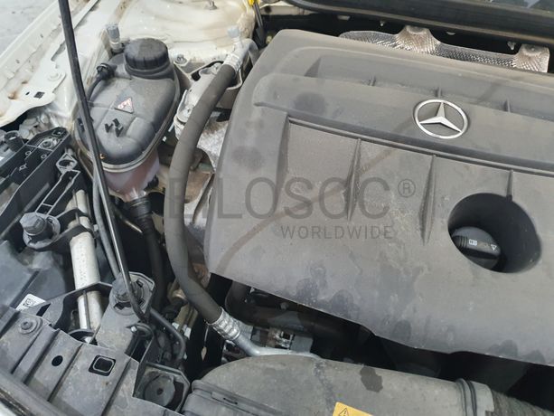 Mercedes-Benz GLA 180D · Ano 2017