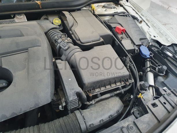 Mercedes-Benz GLA 180D · Ano 2017