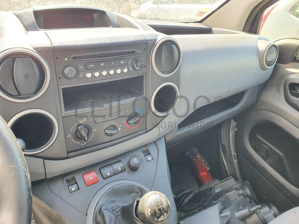 Peugeot Partner · Ano 2015