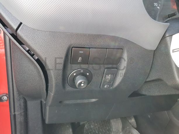 Peugeot Partner · Ano 2015