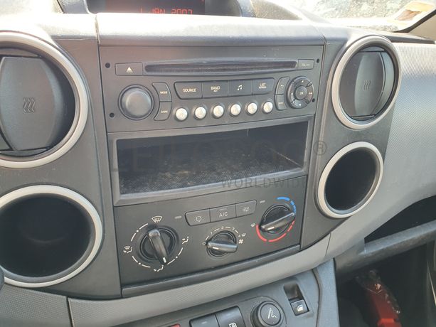 Peugeot Partner · Ano 2015