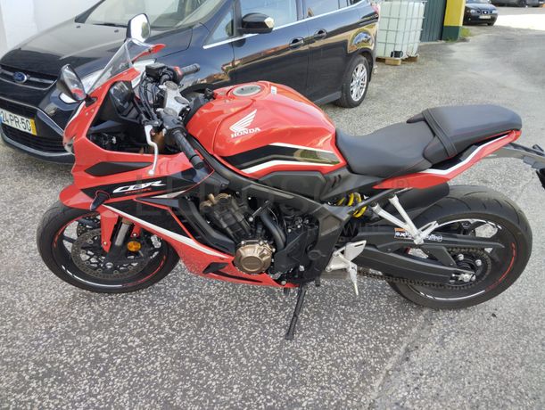 Honda CBR 650R · Ano 2021