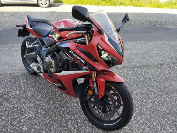 Honda CBR 650R · Ano 2021