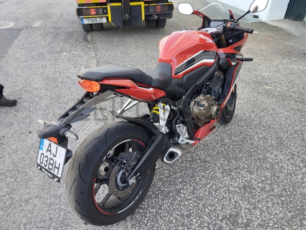 Honda CBR 650R · Ano 2021