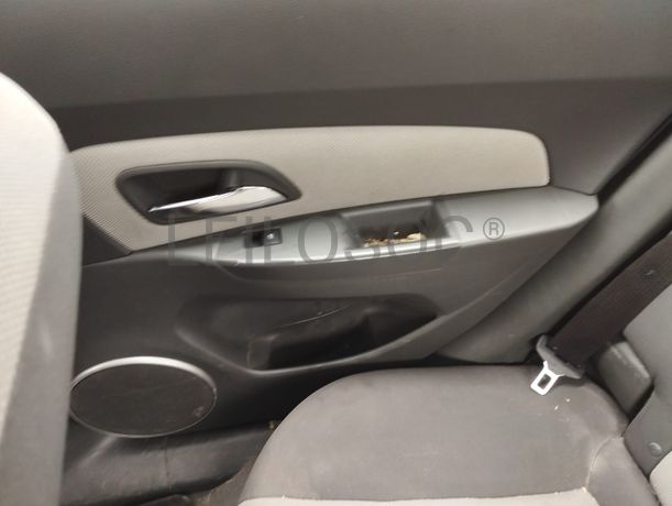 Chevrolet Cruze Sedan 2.0 CDI · Ano 2010