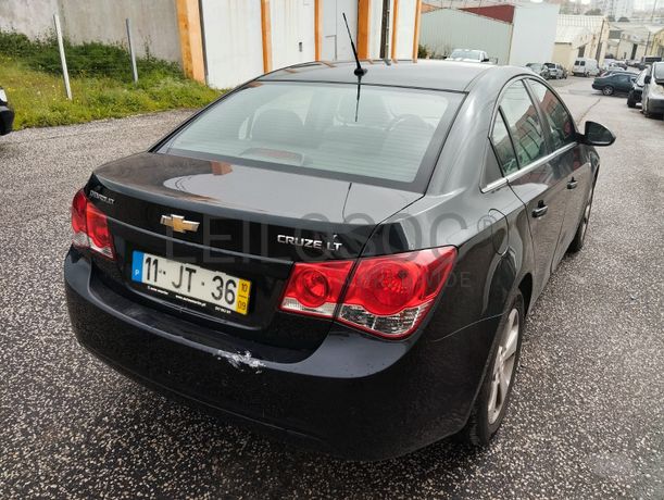 Chevrolet Cruze Sedan 2.0 CDI · Ano 2010