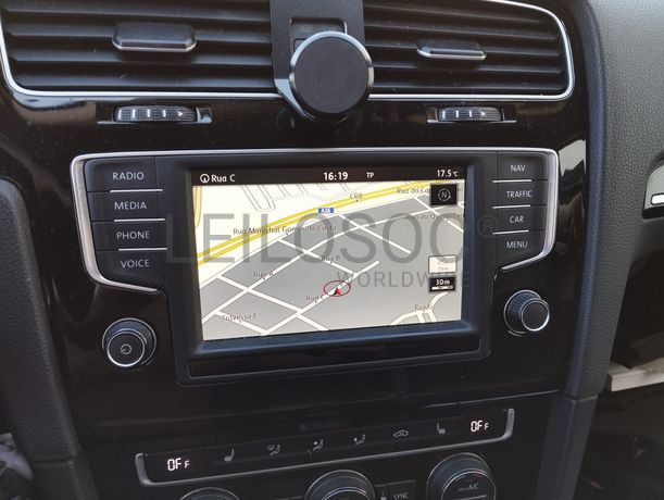 Volkswagen Golf 1.6 TDI · Ano 2015