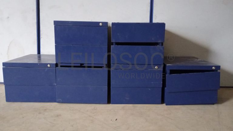 Blocos de gavetas metálicos