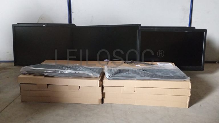 Monitores e teclados HP
