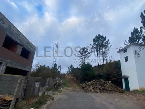 Direito à Proporção de 1/2 + Meação de 1/2 de Lote para Construção · Gondomar