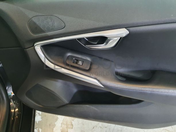 Volvo V40 · Ano 2015