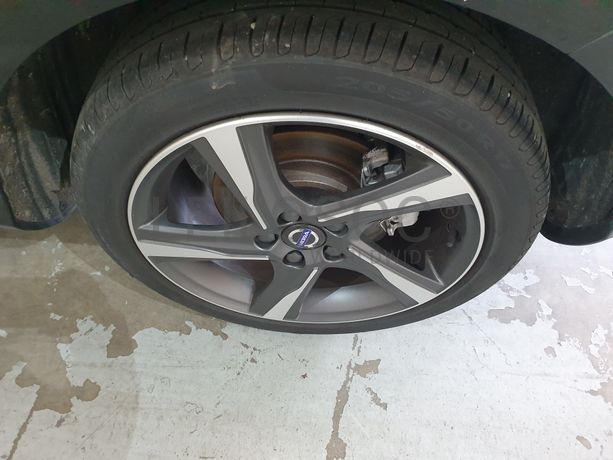 Volvo V40 · Ano 2015