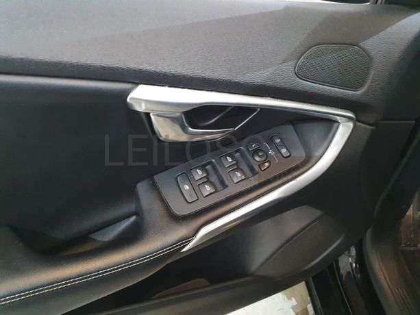 Volvo V40 · Ano 2015