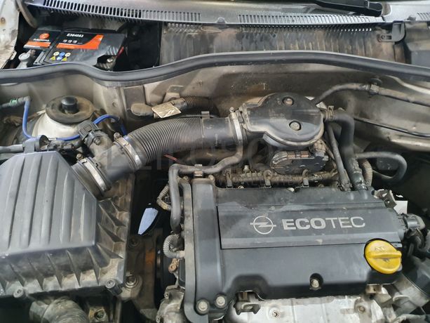 Opel Corsa · Ano 2001