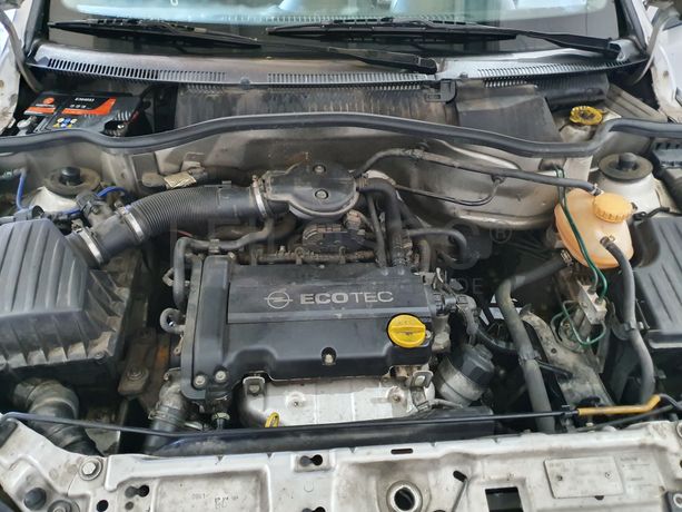 Opel Corsa · Ano 2001