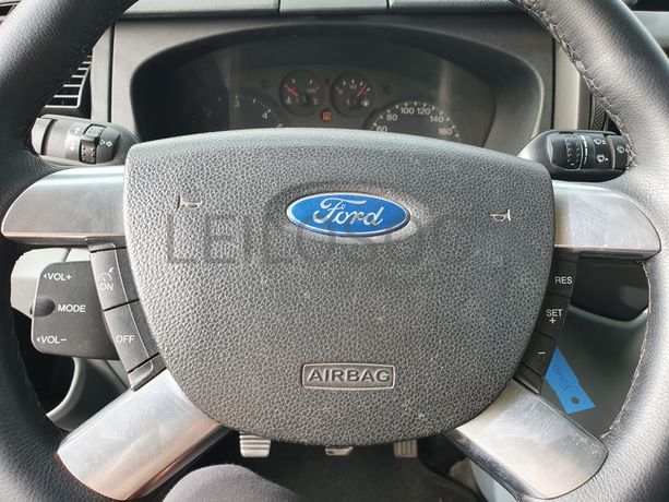 Ford Transit · Ano 2009