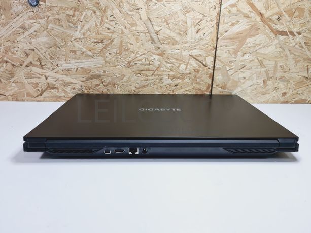 Portátil Gigabyte G7 GD Gaming