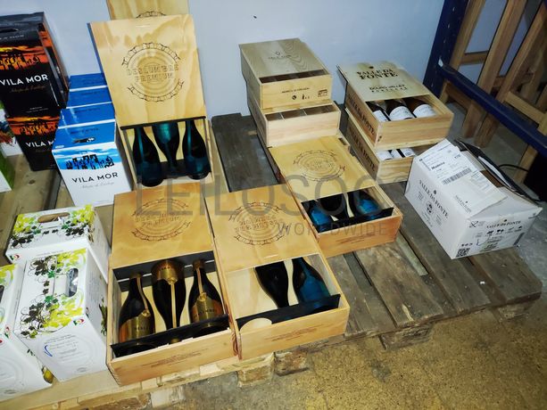 Vinhos e Bebidas diversas · Equipamentos · Mobiliário · Diversos