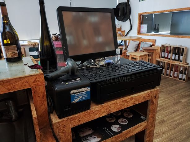 Vinhos e Bebidas diversas · Equipamentos · Mobiliário · Diversos